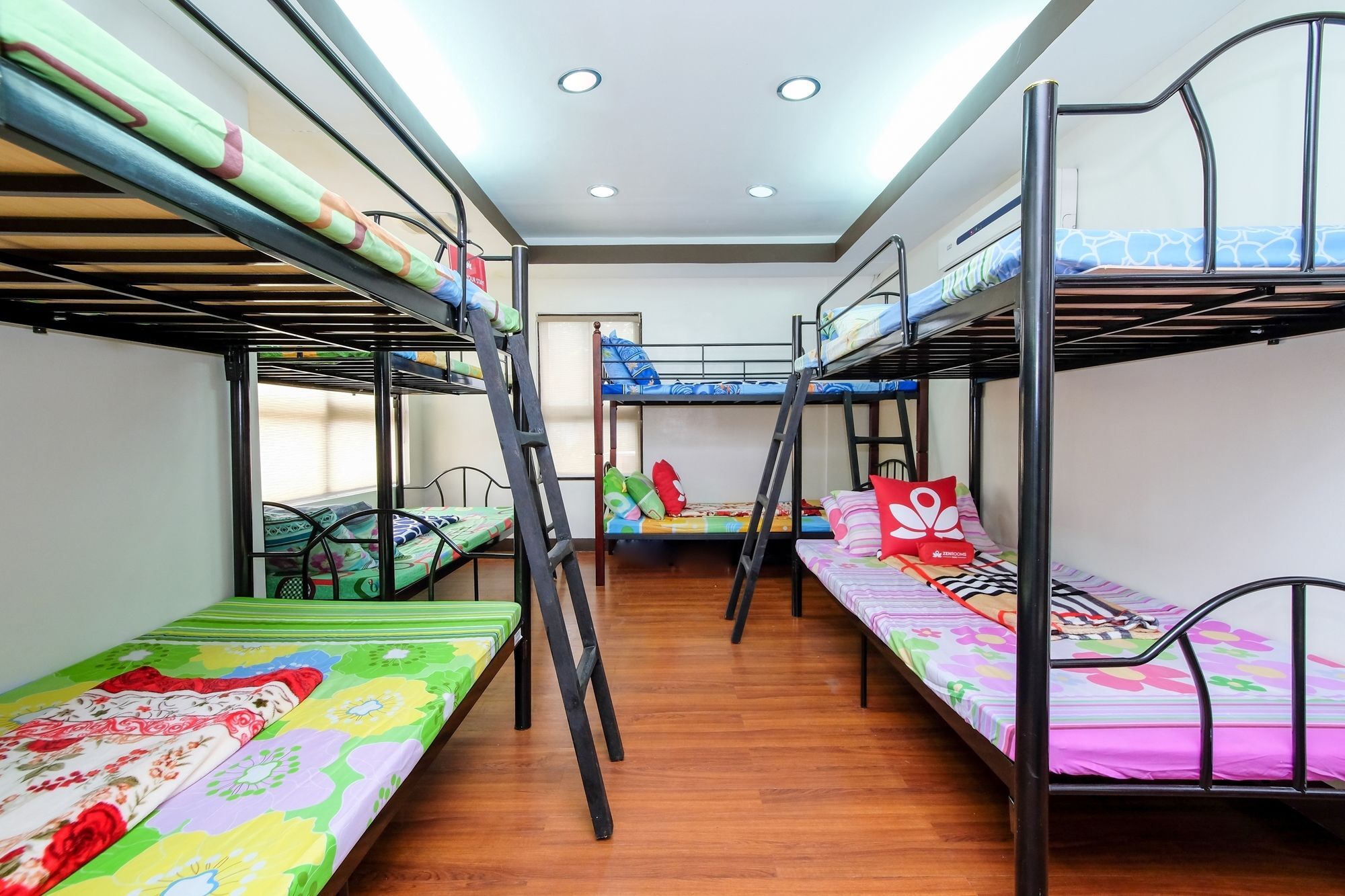 מנילה Zen Hostel Quirino Ave. Malate מראה חיצוני תמונה