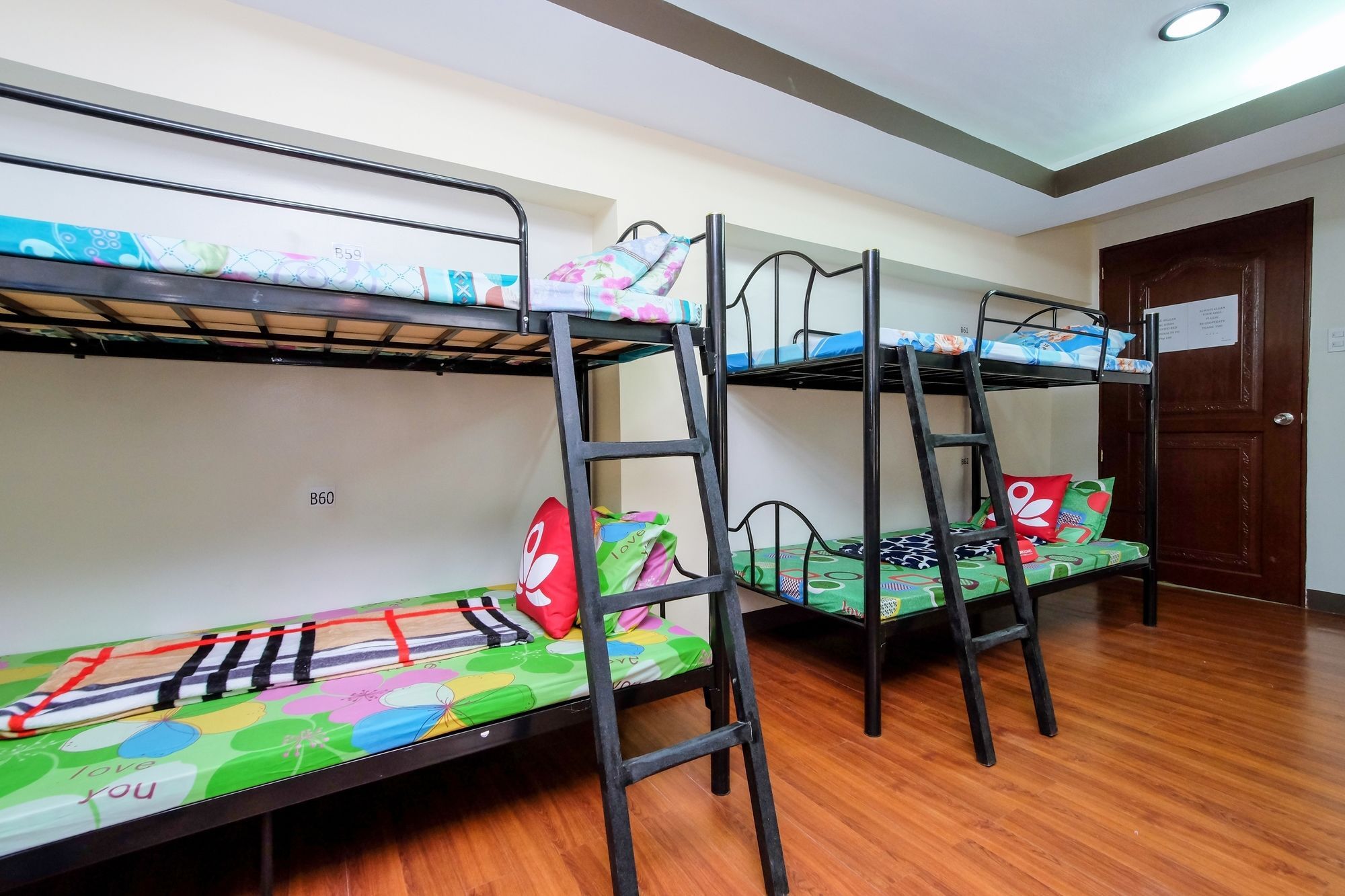 מנילה Zen Hostel Quirino Ave. Malate מראה חיצוני תמונה