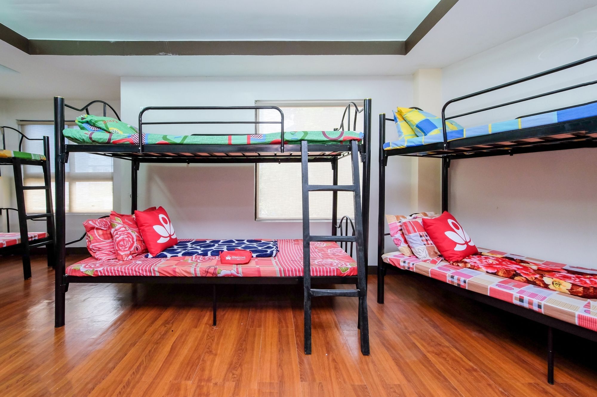 מנילה Zen Hostel Quirino Ave. Malate מראה חיצוני תמונה