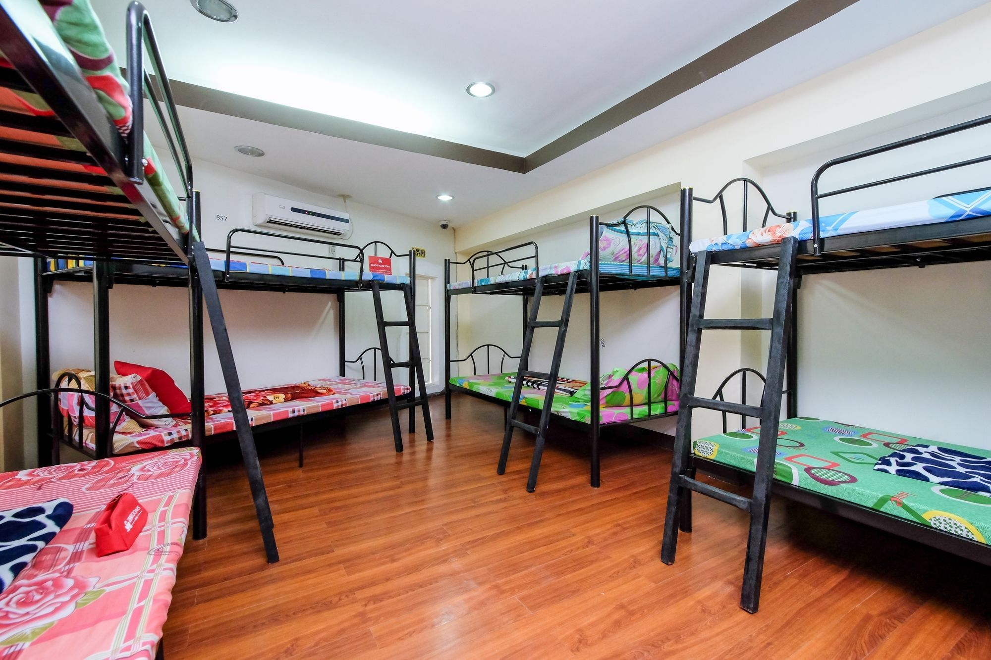 מנילה Zen Hostel Quirino Ave. Malate מראה חיצוני תמונה